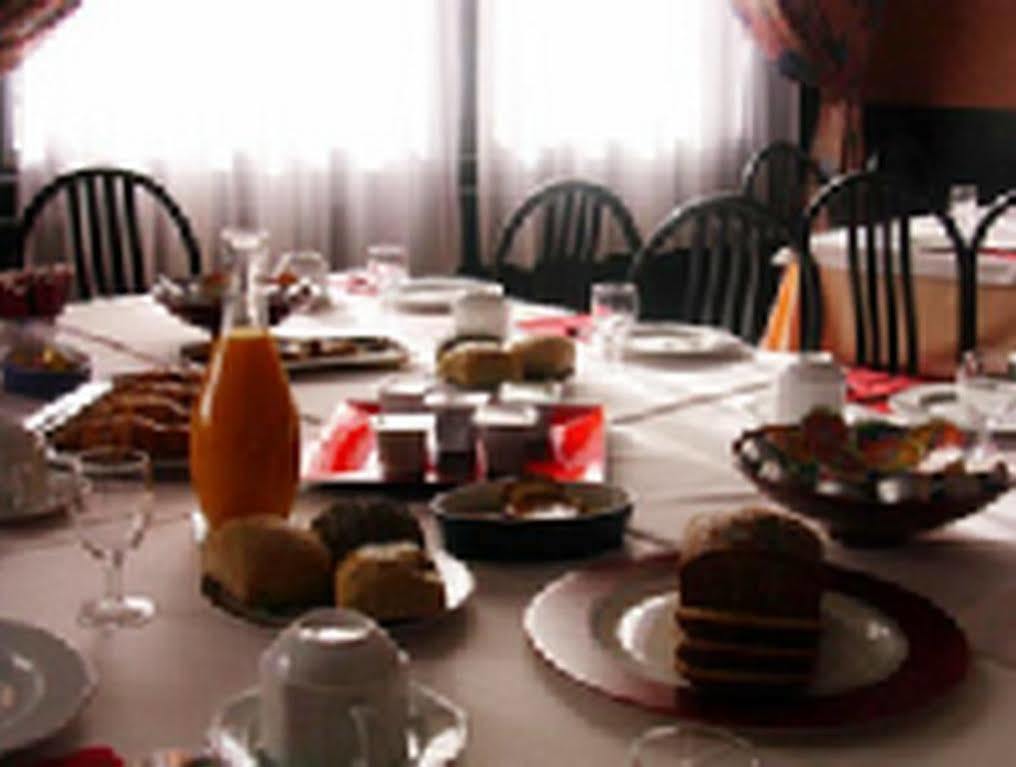 Arcantis Hotel Metropole Châtel-Guyon المطعم الصورة